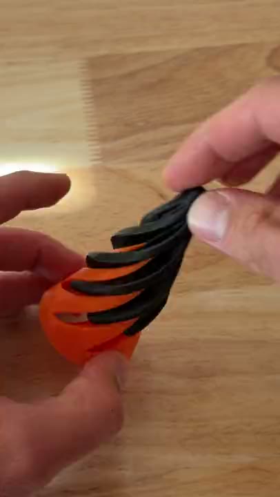 A 3D-printed spiral fidget, free for everyone who RSVPs